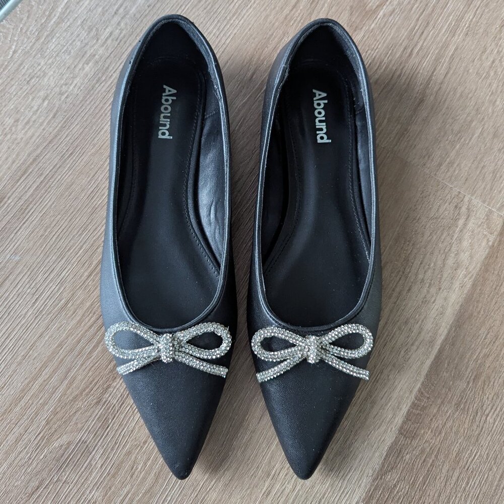 Abound Gorgi Black Pointed Toe Flats with Crystal Bow - US 8.5